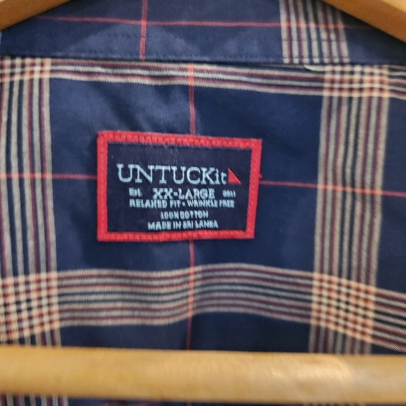 UNTUCKit XXL button down - Picture 2 of 3